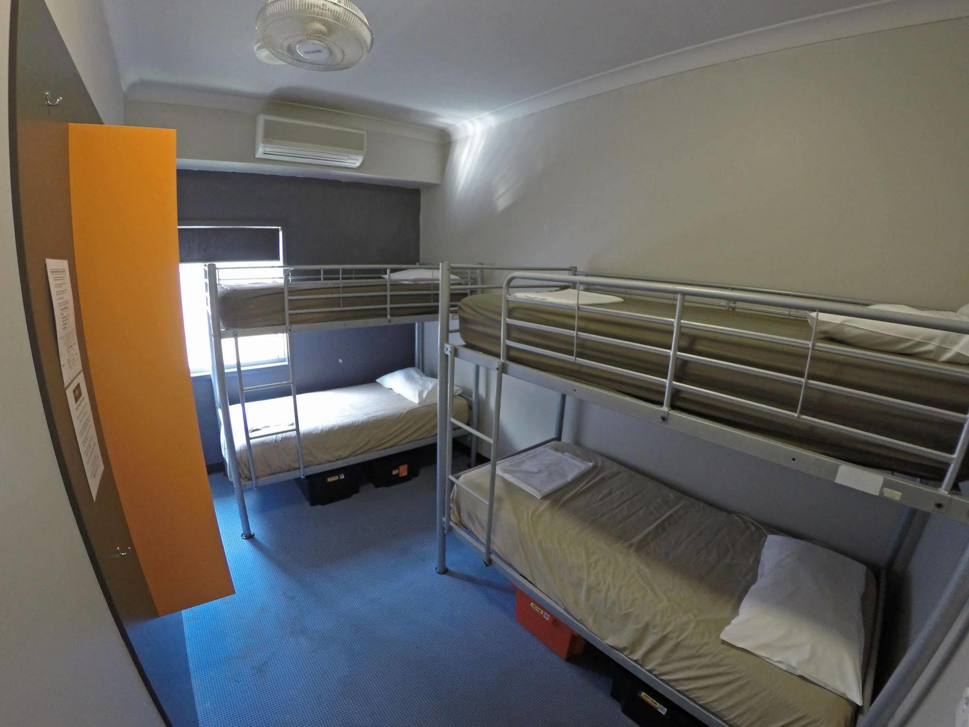Global Backpackers Port Douglas Esterno foto