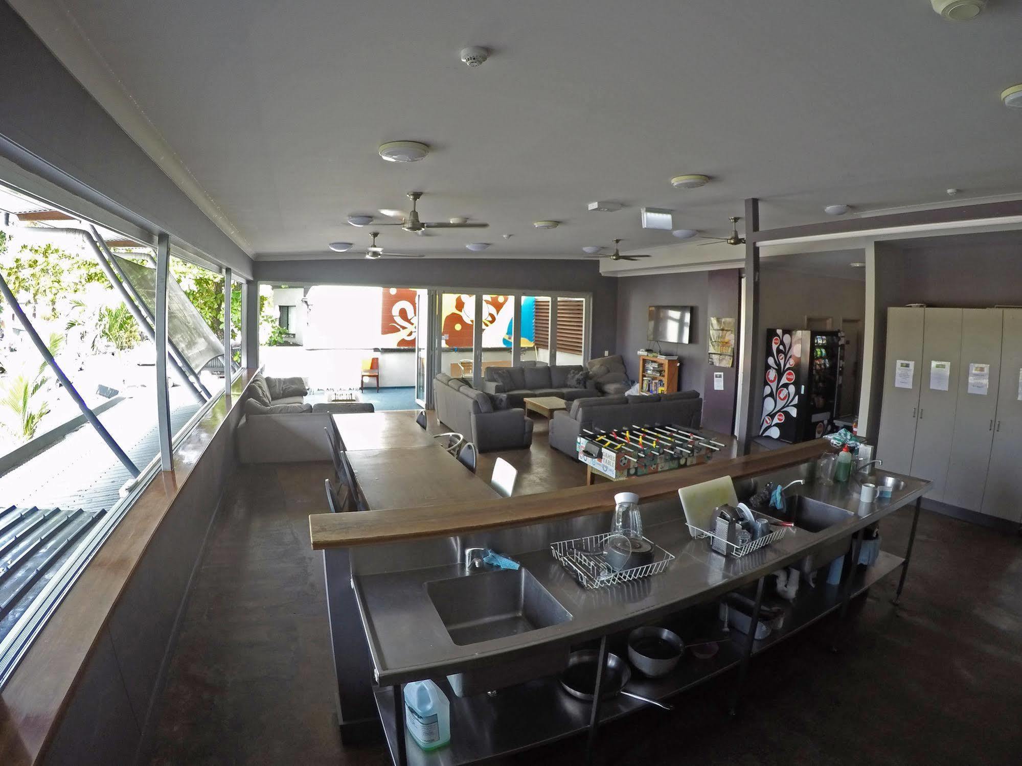 Global Backpackers Port Douglas Esterno foto