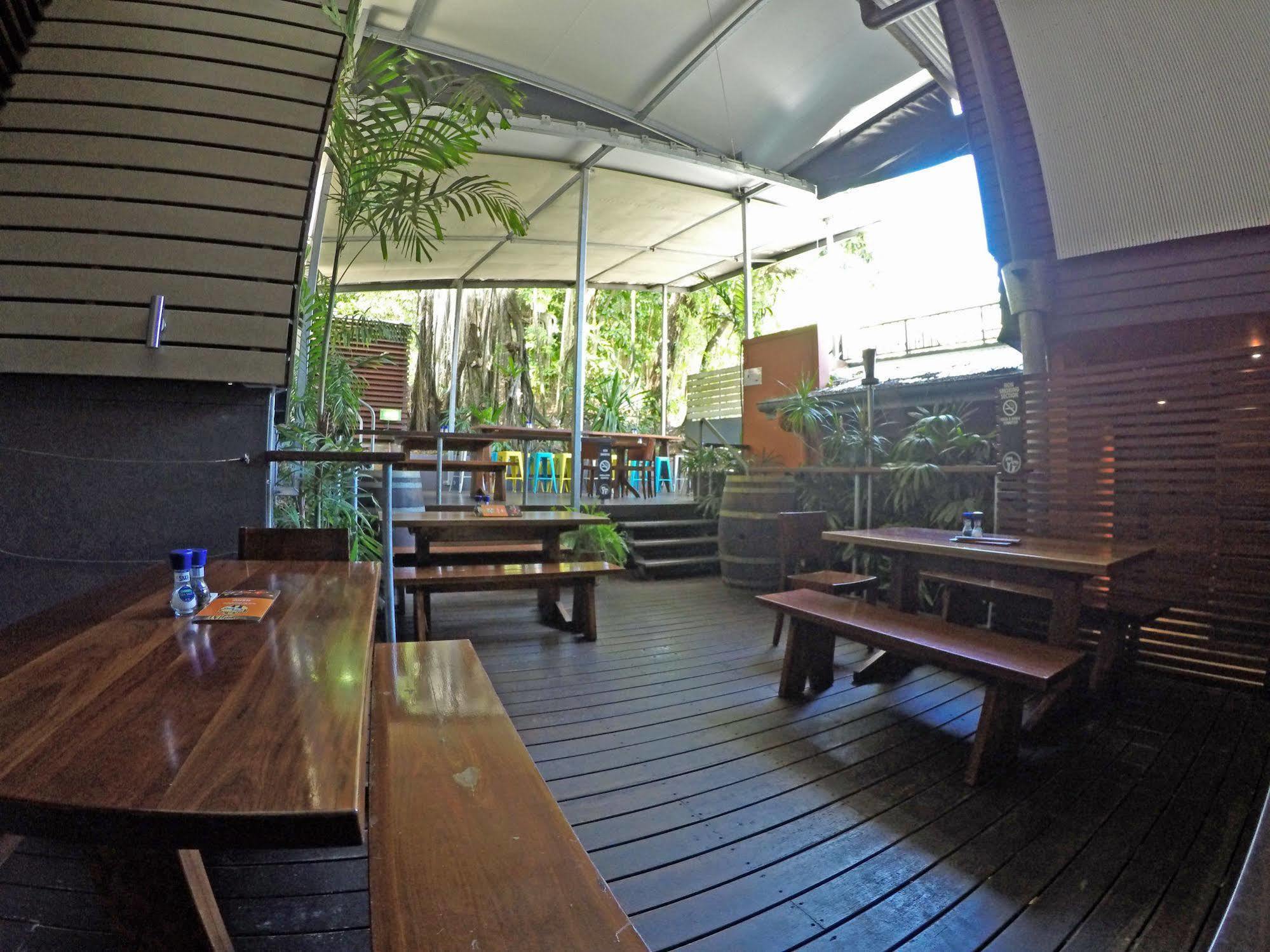 Global Backpackers Port Douglas Esterno foto