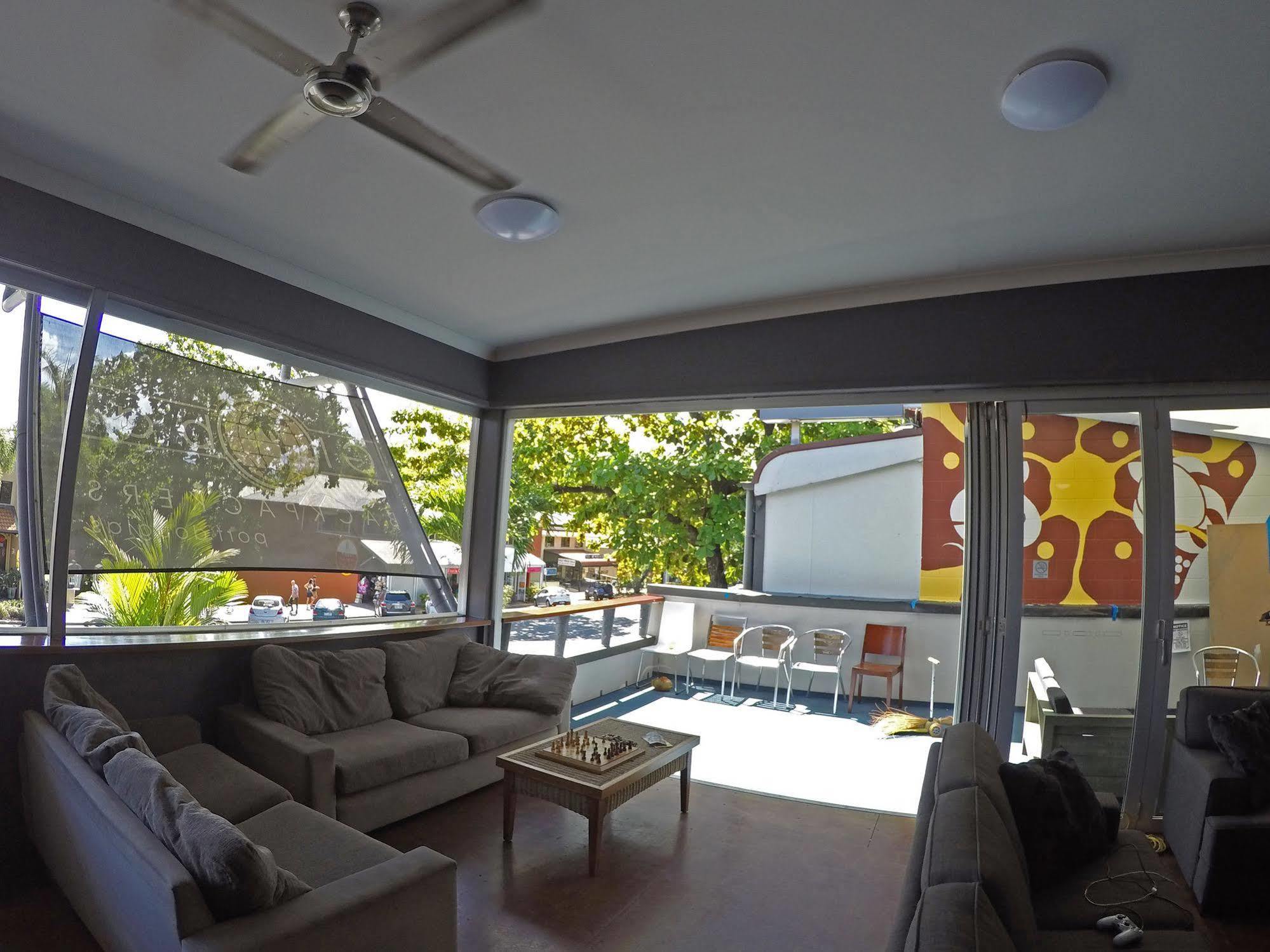 Global Backpackers Port Douglas Esterno foto